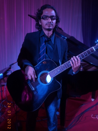 male guitar players kalyan-dombivli
