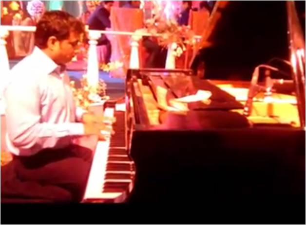 male piano player kalyan-dombivli